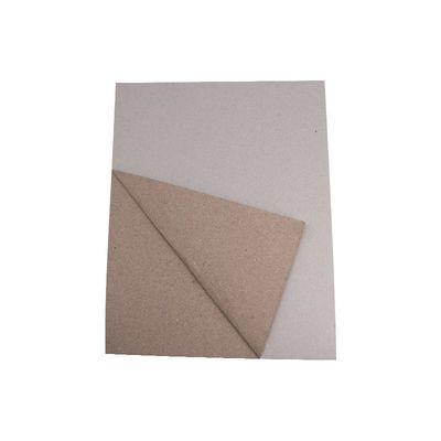 Caja de cartón compatible con impresión en grabado con característica de celulosa química-mecánica