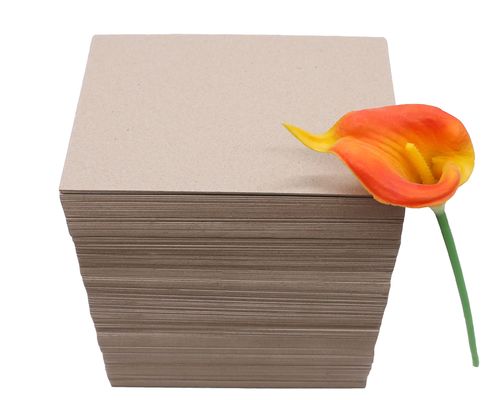 Pedido personalizado Acceptado Hojas de cartón de astillas grises y rollos de papel de cartón para envases reciclados