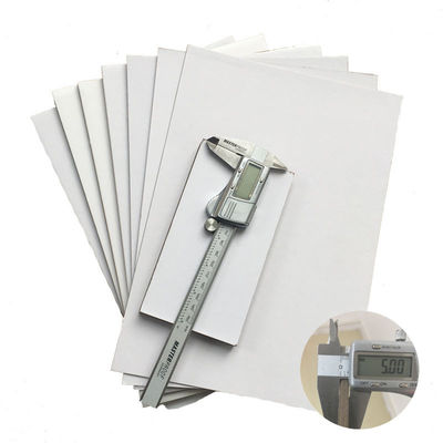 Papel de cartón dúplex a prueba de humedad Papel de cartón blanco reciclado personalizado