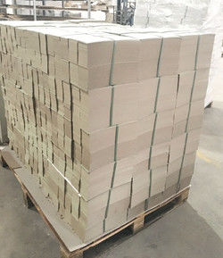 Tarjetas blancas de doblex de 300 gramos de pulpa mixta de doblex de fondo gris a prueba de humedad