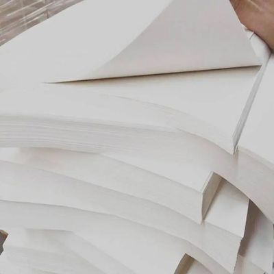 OEM A4 Tamaño 60g 70g 80g Papel offset, Papel de impresión offset para papelería