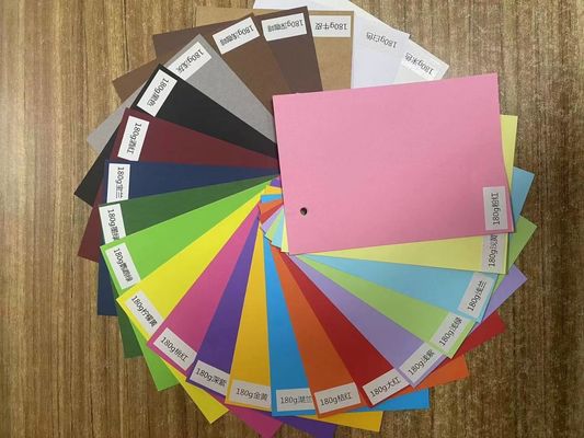 Papel de cartón multicolor de tamaño A4 Papel de impresión artística de caolinita