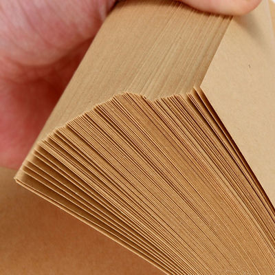 Tamaño personalizado Embalaje de papel kraft marrón, papel cartón Kraft Roll o hojas
