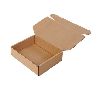 Caja de papel de cartón ondulado rígido de color marrón para envases de ropa
